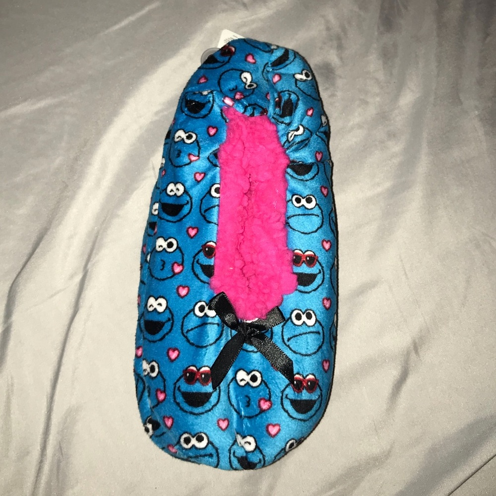 🚫$7 Fuzzy slipper socks